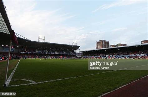 33,476 Boleyn Ground Stadium Stock Photos, High-Res Pictures, and ...