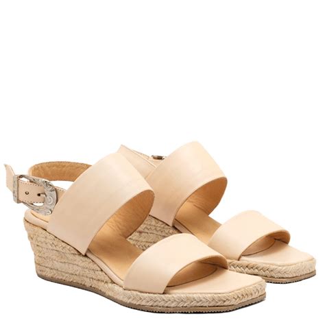 Sandalias Con Taco Chino Color Nude Rallys