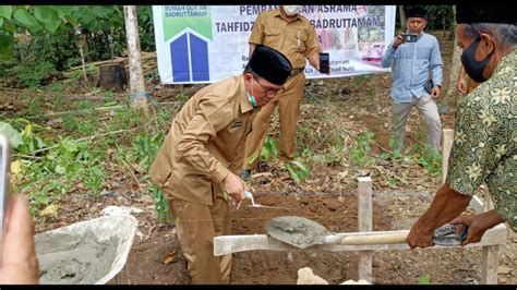 Kembangkan Rumah Tahfidz Kakan Kemenag Bone Letakkan Batu Pertama