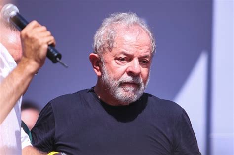 Lava Jato denuncia Lula por lavagem de R 1 milhão em negócio na Guiné