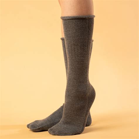 Knitted Merino Wool Socks For Women Soft Mid Calf Socks Organic