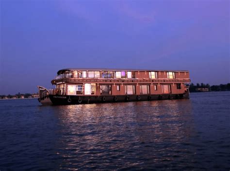 UDAYARAVI HOUSEBOATS – – Houseboats in Alleppey