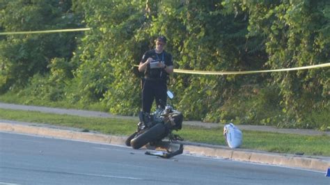 Man Dead After 2 Vehicle Crash In Mississauga Cbc News