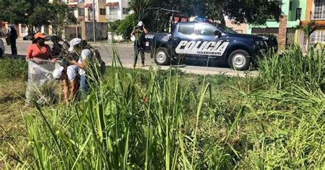 Policías y ciudadanos limpian espacios en Playa del Carmen