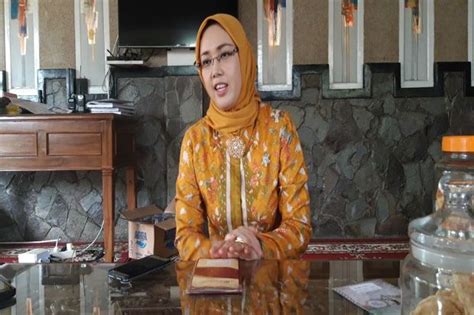 Cerita Anne Ratna Mustika Dari Gadis Desa Hingga Jadi Bupati Purwakarta