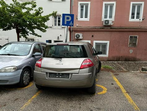 Zadarski Sku Ili Su Emu Za Poluotok Auto Ostave Na Mjestu Za