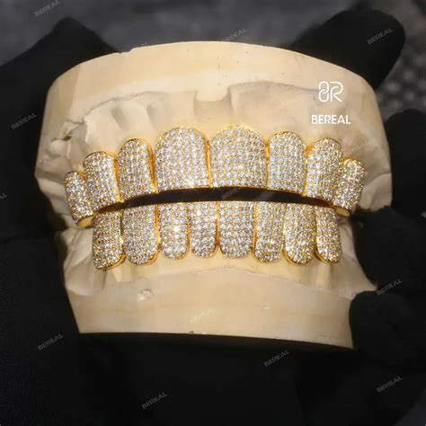 Custom Gold Teeth Grillz Round Brilliant Cut 10K 14K 18K Vvs Moissanite ...