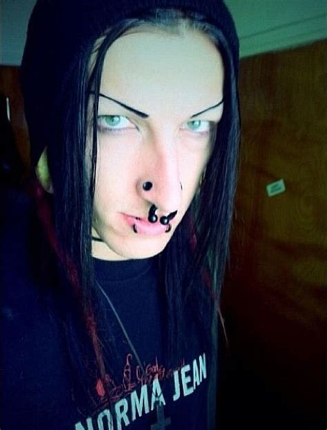 Pin by brittany graves on Kuza | Singer, Music bands, Motionless in white