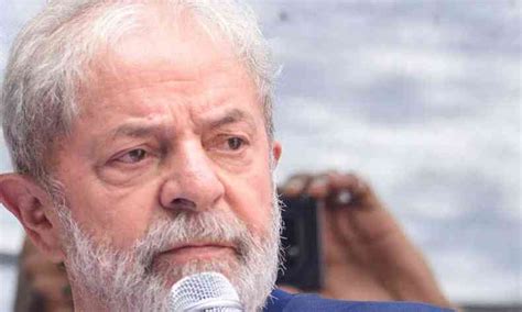 Lula entra recursos em instâncias superiores sobre o caso triplex