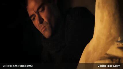 Emilia Clarke Sex Scenes