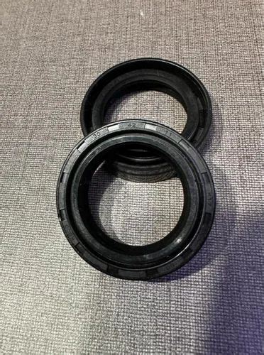 Black Two Wheeler Atg Bajaj Pulsar Motorcycle Rubber Oil Seal Mm