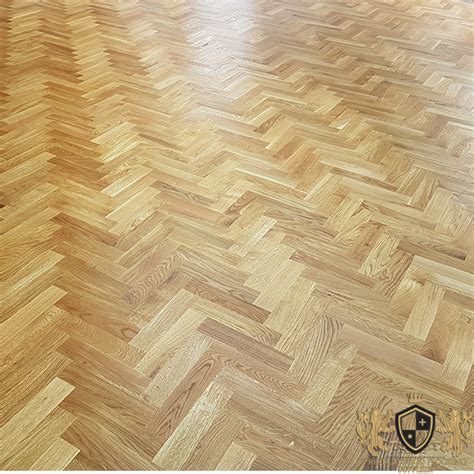 300x70mm Unfinished Solid Oak Parquet Herringbone Wood Flooring Block 21mm Thickness Prestige