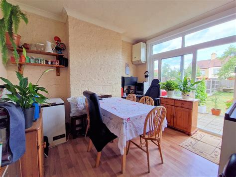 3 Bedroom Terraced For Sale In Westminster Drive Westcliff On Sea