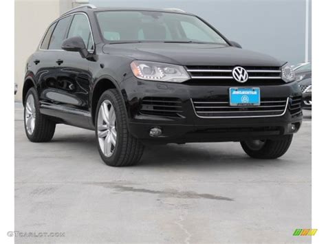 Black Volkswagen Touareg V Executive Motion Photo