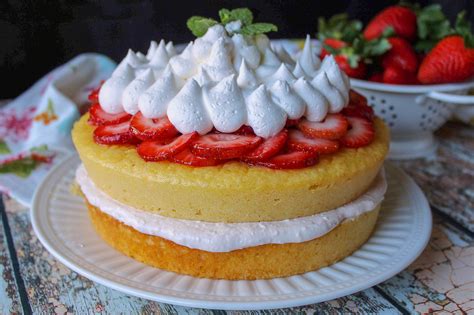 Strawberry Shortcake Cheesecake Cake Recipe Just A Pinch Recipes