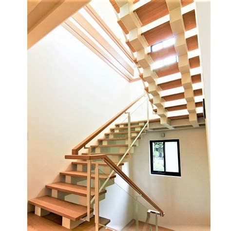 Double Zigzag Mono Stringer Indoor Tempered Glass Floating Stairs Glass