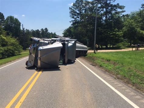 Mec F Expert Engineers Fuel Tanker Overturns In Northport Alabama