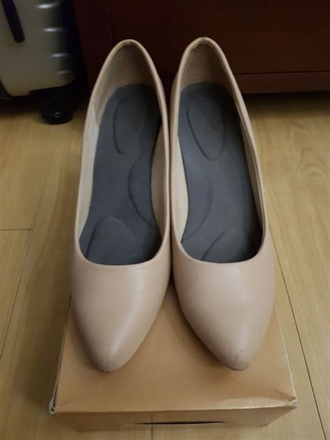 Parisian Nude Comfy Heels Women S Fashion Footwear Heels On Carousell