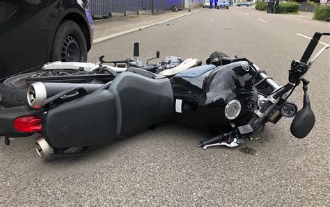 Pol Pdps Verkehrsunfall Mit T Dlich Verletztem Motorradfahrer