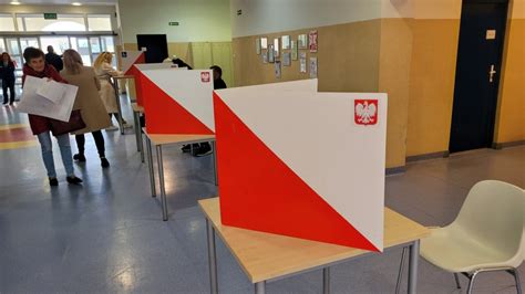 Wybory Parlamentarne I Referendum Wysoka Frekwencja Wiadomo Ci