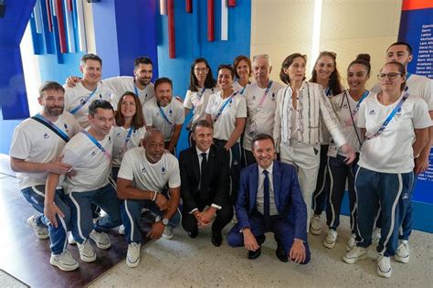 Macron Al Villaggio Olimpico La Francia Pronta Ai Giochi Tra