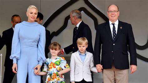 Albert et Charlene de Monaco rare photo de famille pour fêter la