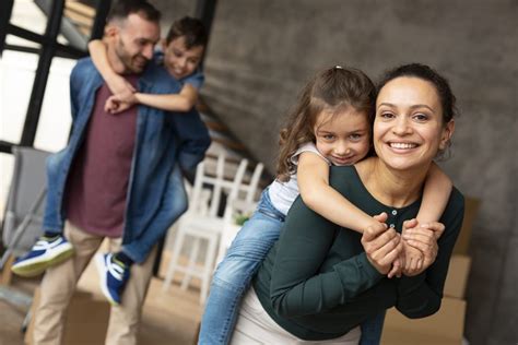 Filho Que Mora Com Os Pais Tem Direito A Casa - Casa de morada de família: entenda os direitos e proteções