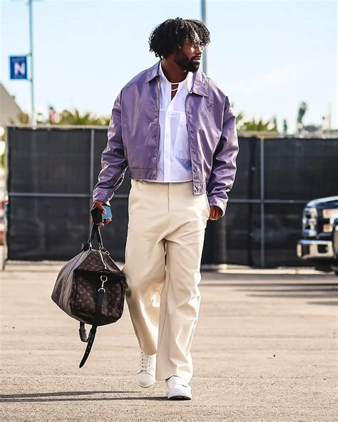 The secret Flyers Stadium tunnel that players use for luck 17