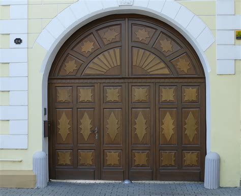 door gate entrance  photo  pixabay