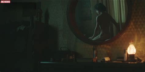 Naked Jedet In Veneno