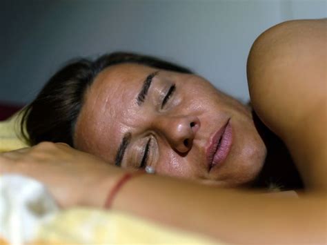 Dealing With Menopausal Hot Flashes And Night Sweats