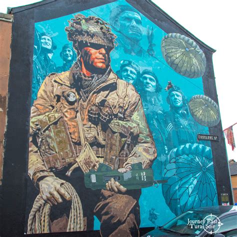 Belfast Murals Tour - wall art bus and walking tours in Belfast, NI