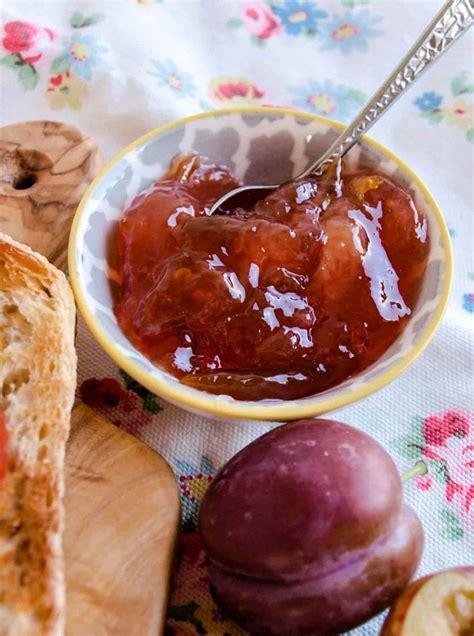 How To Make Easy Plum Jam Farmersgirl Kitchen