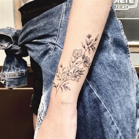 Pin De Carolyn Keen Em Tattoos Tatuagem Ramo De Flor Tatuagem Mulher