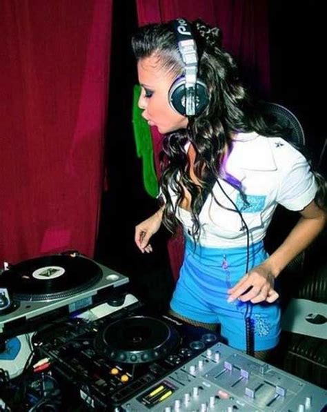 Sexy Female Djs Gallery Ebaums World