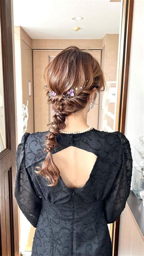 結婚式の髪型お呼ばれヘアセット15選【シンプルでかっこいい・ゆるふわで可愛いヘアアレンジを紹介】 Lalaヘアカタログ