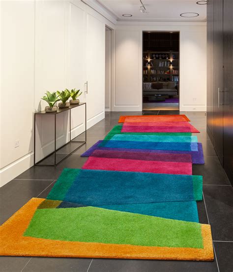 How to choose the best runner rug for your hallway