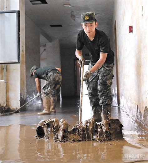 坚决听从统帅号令，解放军和武警部队牢记使命践行全心全意为人民服务的根本宗旨 中华人民共和国国防部