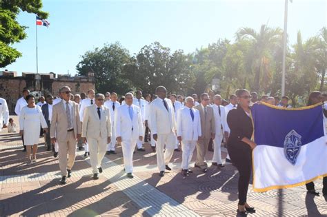 Uasd Celebra Aniversario Con Una Ofrenda Floral Y Eucarist A El