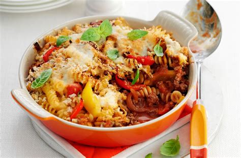 Cheesy mince pasta bake | Italian Recipes | GoodtoKnow