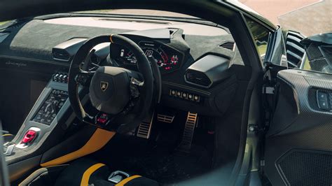 Lamborghini Huracán STO Interior Layout & Technology | Top Gear