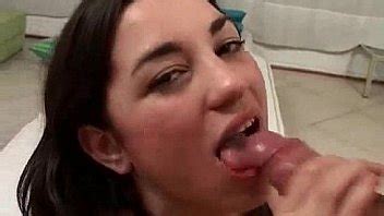 Busty Latina Lula Chavez Blows Cock Lik A Pro Xnxx