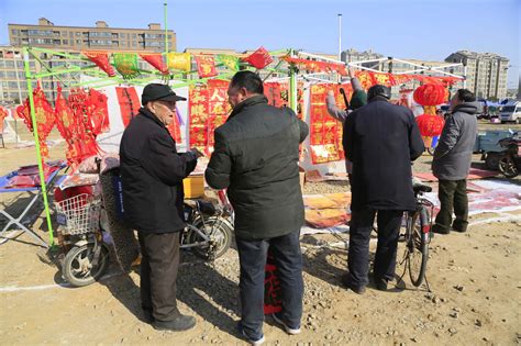 距春节还有十一天农村大集早已年味十足 看看农民赶集都买些啥