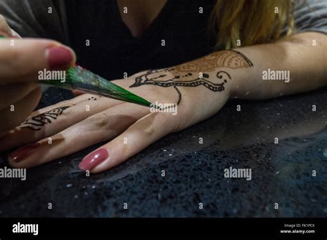 Henna Hand Painting Hi Res Stock Photography And Images Alamy