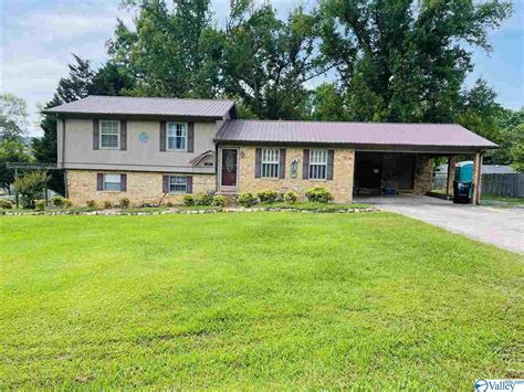 58 Sola Circle NE Fort Payne AL 35967