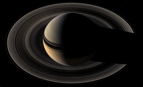 Saturn Close Up Sensational Cosmic Images Bring Ringed Planet To Life