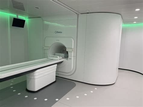 Acelerador lineal y resonancia magnética en el Carlos III de Madrid CIECA