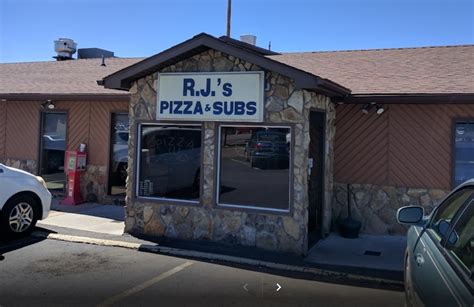 R.J.'s Pizza & Subs' New Food Challenge in Galax, Virginia!! - Randy Santel