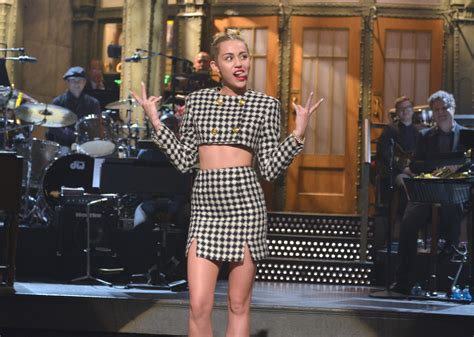 Miley Cyrus Snl Sketch On 50 Shades Of Grey Amuses Breaks Web La Times