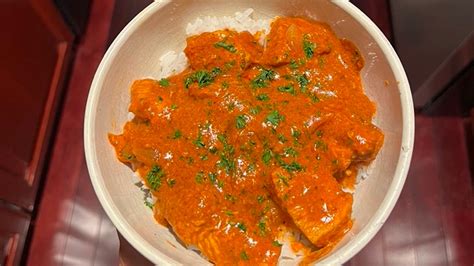 Healthy Low Calorie Chicken Tikka Masala With Protein Naan